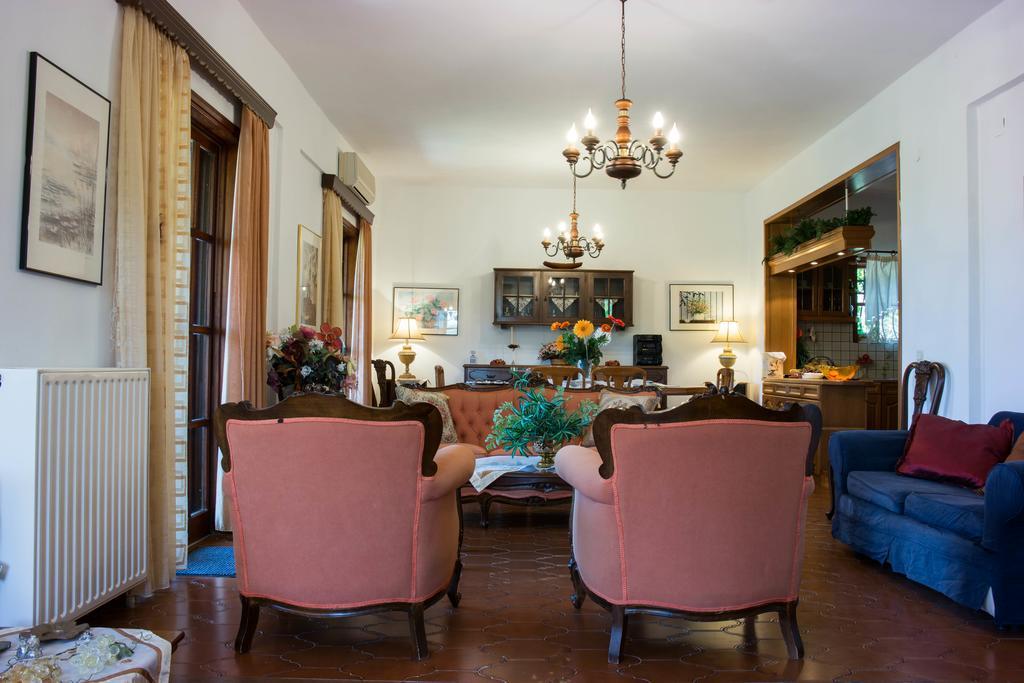 Alexandra Villa Stalós Esterno foto