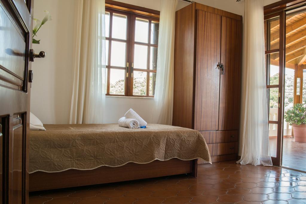 Alexandra Villa Stalós Esterno foto
