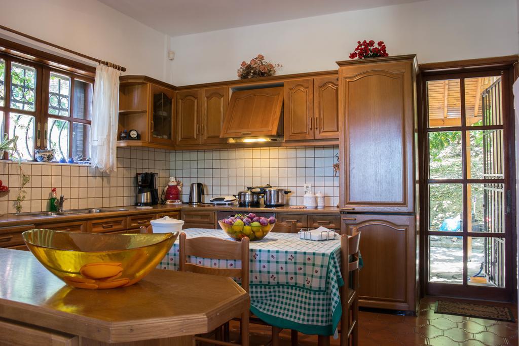 Alexandra Villa Stalós Esterno foto